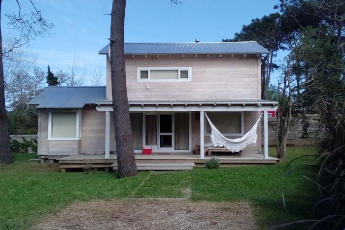 Shanti: madera, playa y sol.