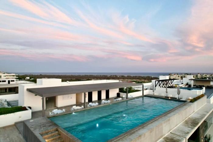 Playa Medano Caminando, Alberca en el roof