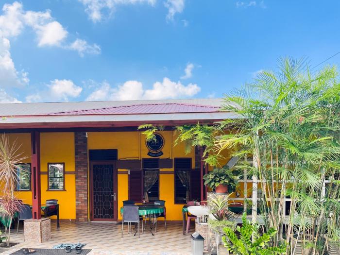 Lega Guest House Syariah near UISU Medan RedPartner