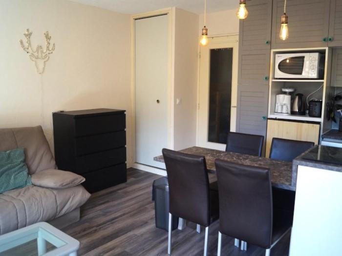 Studio rénové avec terrasse au pied des pistes, Super Sauze - FR-1-165A-22