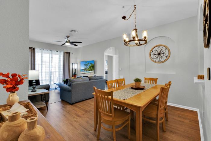 Sunny Condo Retreat at Windsor Hills