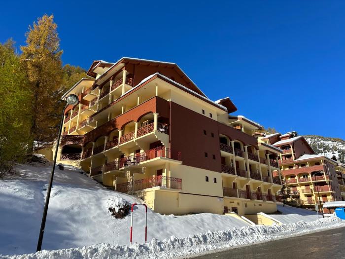 La Foux d Allos, centre station et au pied des pistes