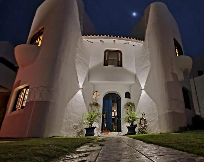 Villa Oasis-Solo Traveller Studio Room