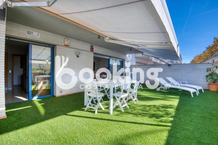 Soleado - apartament amb gran terrassa al centre de Platja dAro, amb parking i piscina comunitària