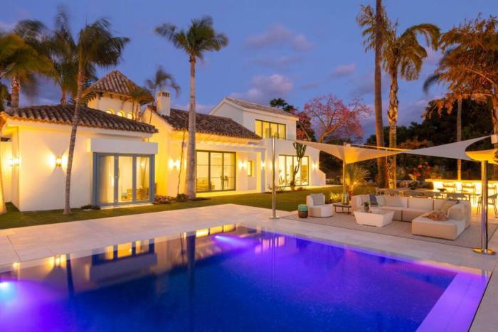 Villa Paris 7 bedroom Villa in Marbella