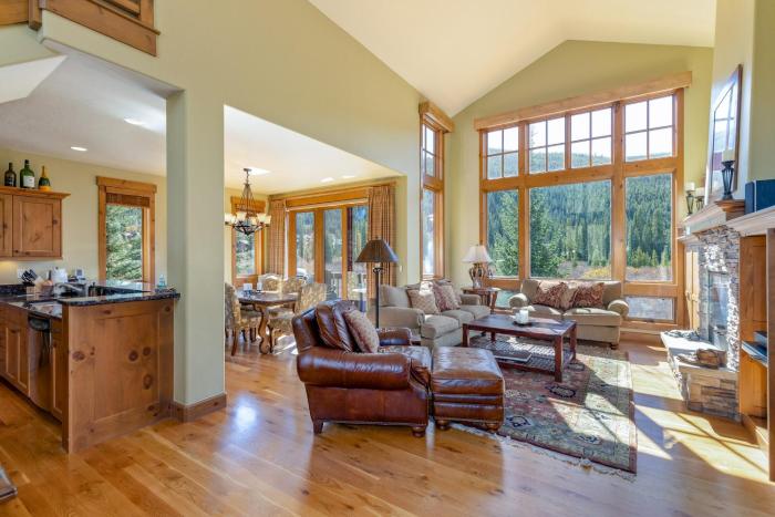 66 Thackwell Lane townhouse