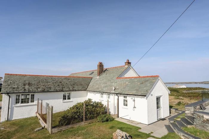 Druidsmoor - Sea Views-sleeps 8-Ravenspoint road