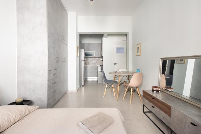 Newly Renovated Cozy Studio Downtown Athens