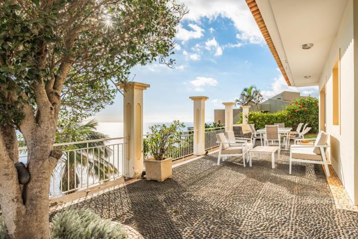 Casa das Neves - By Wehost