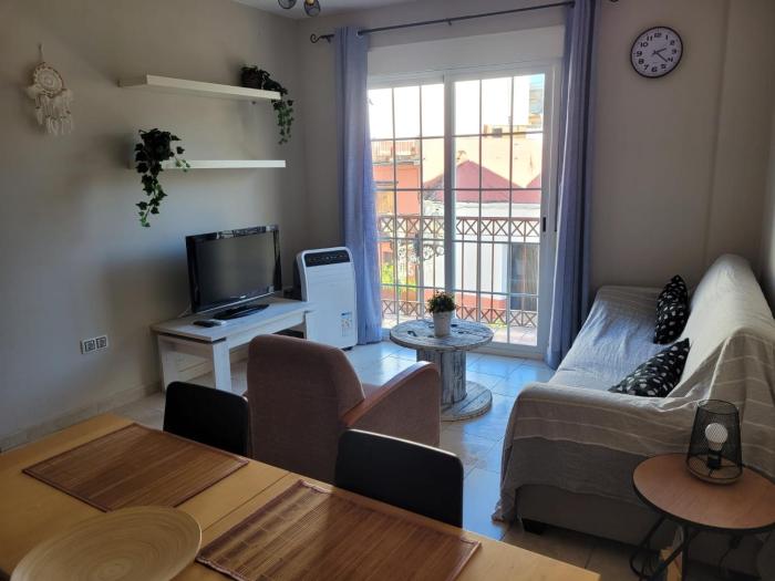 Fuengirola centro 2 room & beach, by Casa de sol HR