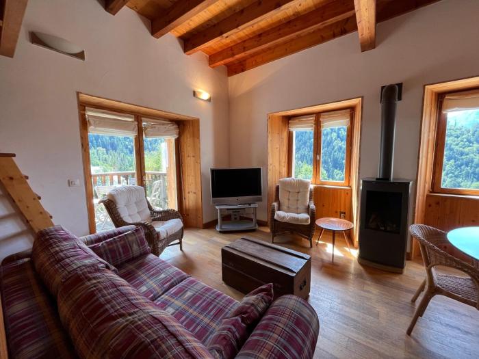 Apartment Cascade 3 minutes from Alpe d Huez Grand Domaine via Oz en Oisans