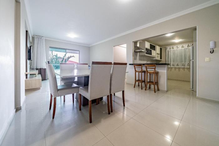 113 - Apto 3 dorm c sacada 130m do mar