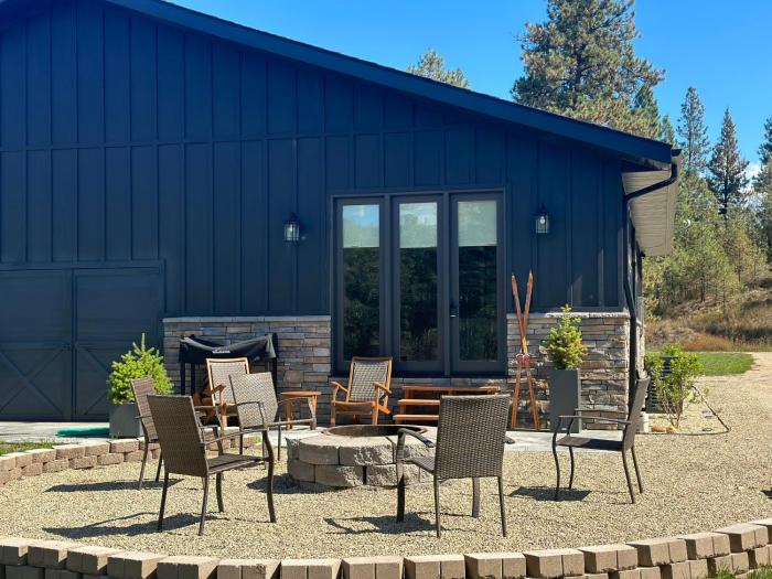 Log Cabin Lane Guesthouse