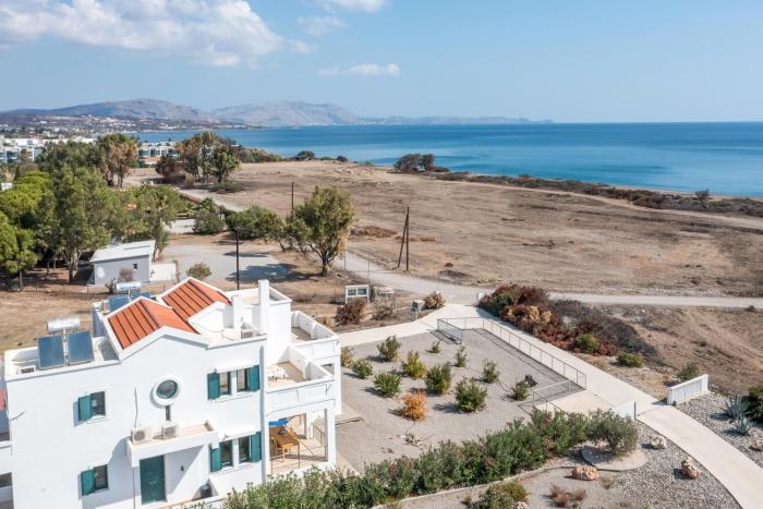 Kellys Beach House 1