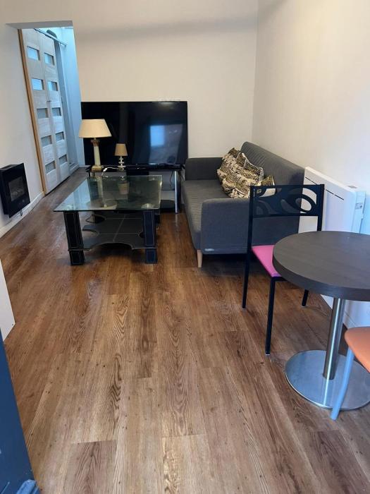 DUPLEX REFAIT NEUF à MONCHAUX SORENG