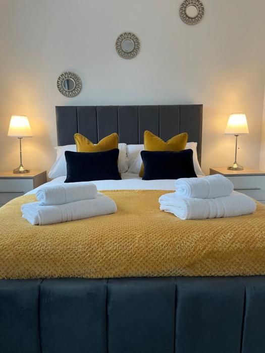 Lingfield House - Spacious 3 Bed Home From Home in Burton