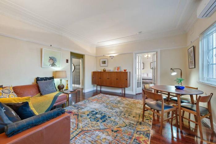 Step BackStyle ~ 2Bed1Bath1Car ~ New Farm