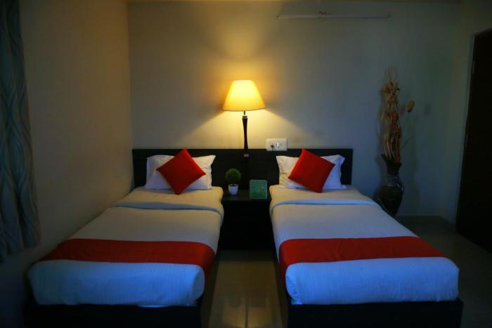 Orange Corner Hotel, Airport pickup & Available 24X7