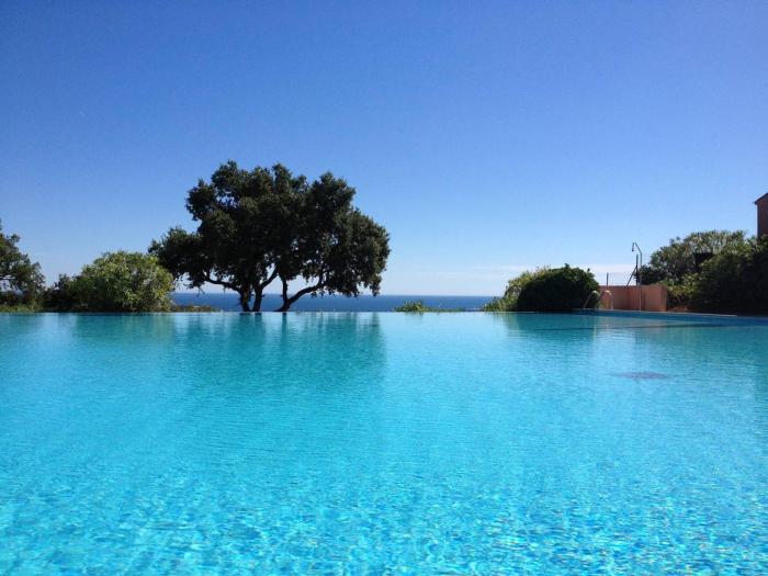 Appartement avec jardinet, terrasse, piscine et parking aux Issambres - FR-1-768-9