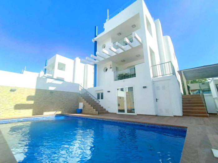 5 bedroom villa in Cala Vadella
