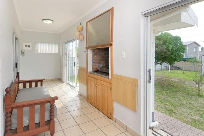 Protea 9 In Struisbaai