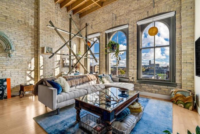 The Blue Serif - 1bd, 1 bth cozy dig