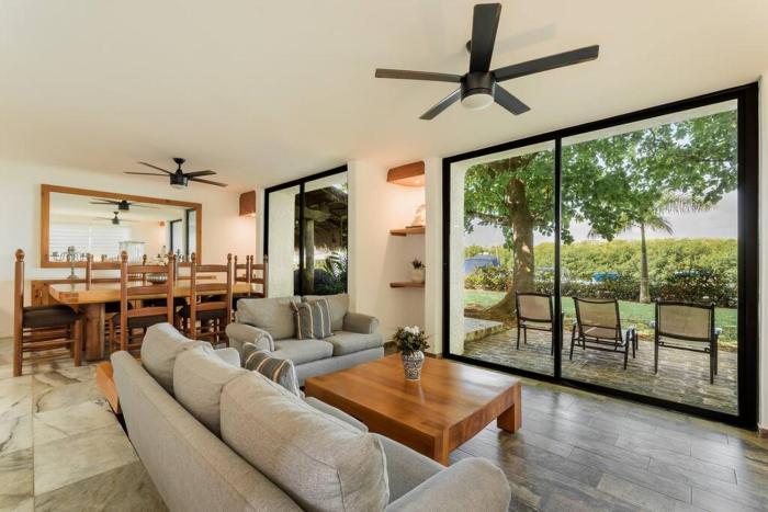 *Villa Sicilia Lagoon front by Casa Paraiso*