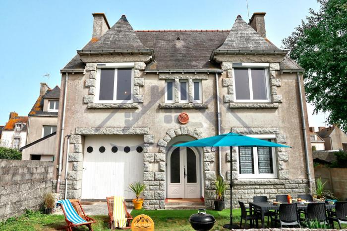 LocaLise - M8 - Ty Geoland - Maison à deux pas du centre avec jardin clos au Guilvinec - Wifi inclus - Animaux bienvenus- Linge de lit inclus