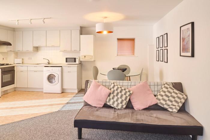 Host & Stay - Kings Corner