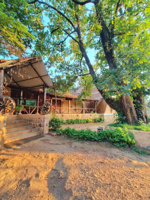 Surwahi Social Ecoestate Kanha