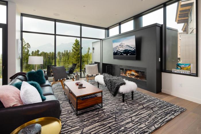 12A Treeline Springs