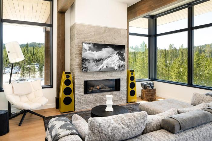 232 LakeLodge