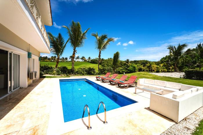Private Iberosta Villa Fortuna - 4BDR, Pool & Private Beach
