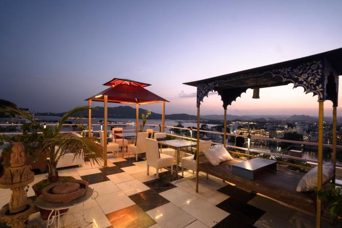 The Lake View Hotel- On Lake Pichola