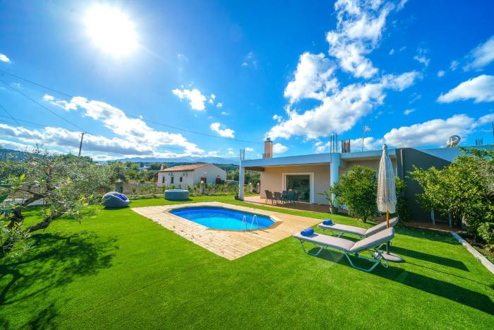 Private Villa Lima in Chania with Pool & Hot Tub