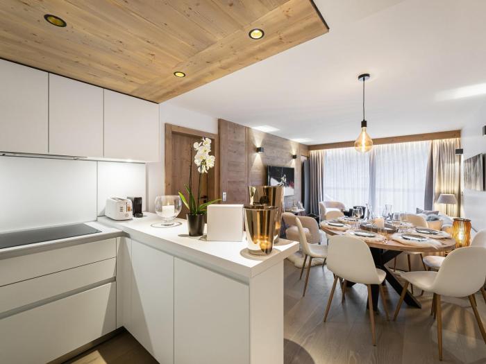 Appartement neuf 76m², Courchevel Village, 2 pas des pistes, 6 couchages, parking inclus - FR-1-562-53