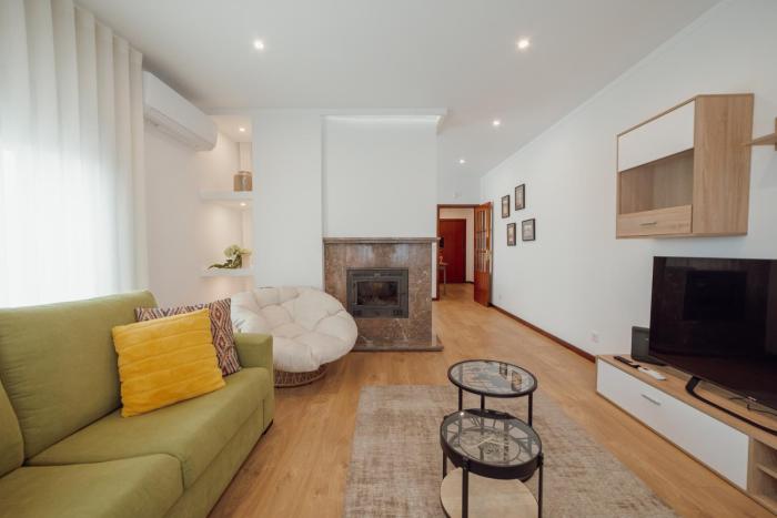 City Center Grand Apartment With Seaview Terrace by Vacationy