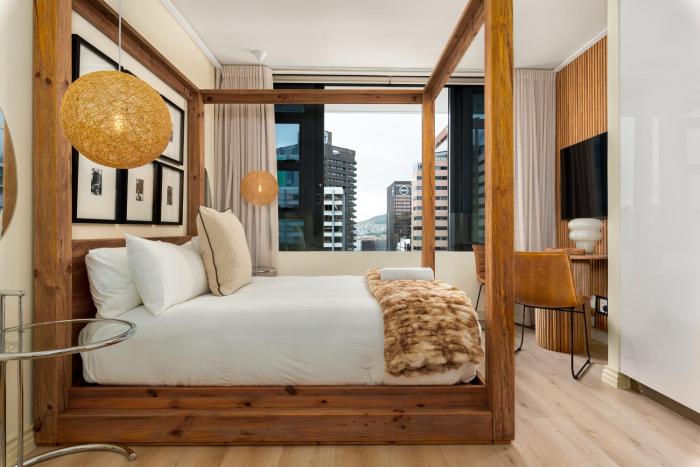 Style & Sophistication l Apartment in 16 on Bree