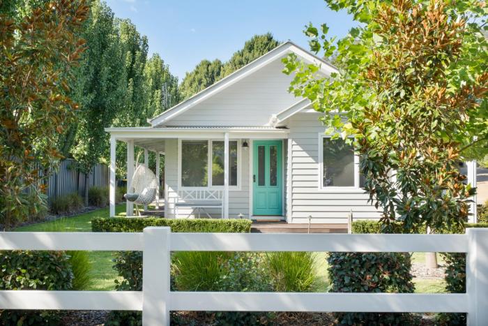 Spring Home, Our Place at Bright