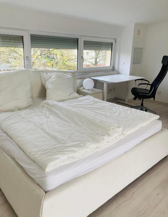 My Private Hannover Home - 3 Bed Rooms - Messe - Faiground and City - WiFi - Work - Parking