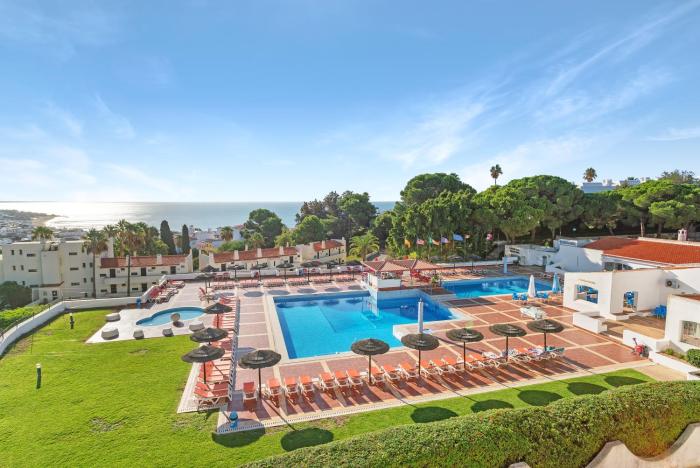 BnB Homes Jardim Cozy Apartment with 3 Swimming pools near the Old Town