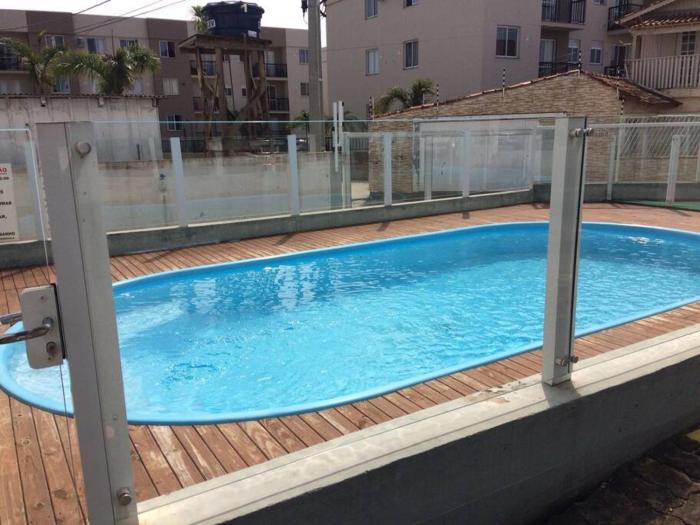 Apartamento novo com piscina em área nobre.