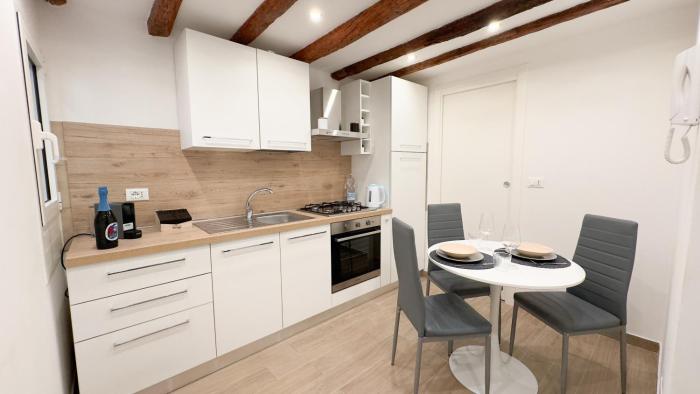 Maison Studio 2 by Ca-Sa Check