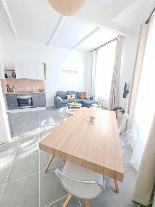 Appartement lumineux , Carpentras centre