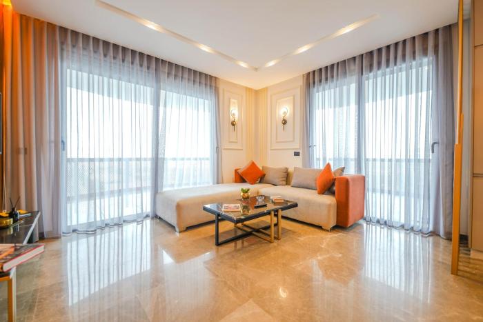 ROYAL ANFA PARK SUITE-BY AYLA STAY