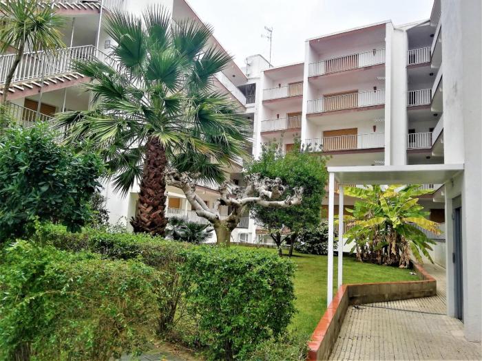 Apartamento en 2ª línea de playa con terraza, parking y WIFI, cerca de comercios. - ES-258-119