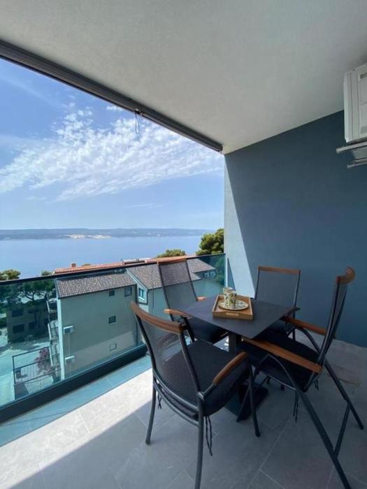 Apartment 5118-8 for 4 Pers in Lokva Rogoznica