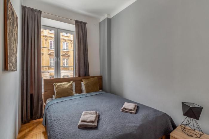 Golden Apartments Warsaw - Huge Comfortable 4 Bedrooms Apartment - Old Town - Freta