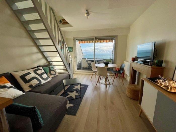 Quiberon - Studio mezzanine rénové 38m² - Vue mer et parking - FR-1-478-31