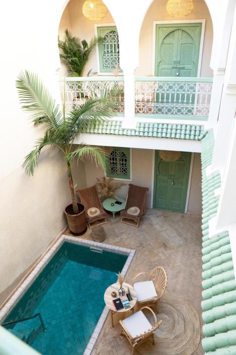 Riad Privé Chic 10 pers, piscine, petit-déjeuners, proche Jemaa el-Fna